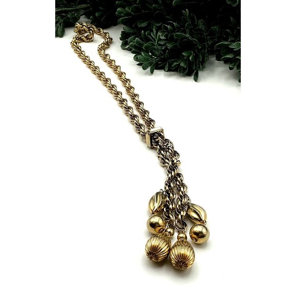 Vintage Gold-Tone Twisted Rope Chain Necklace With Dangling Bead - Picture 3 of 3